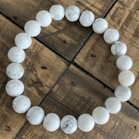 Handmade Jewelry - 8mm White Howlite Chakra Stretch Bracelet